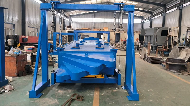 Gyratory vibrating screen (2)